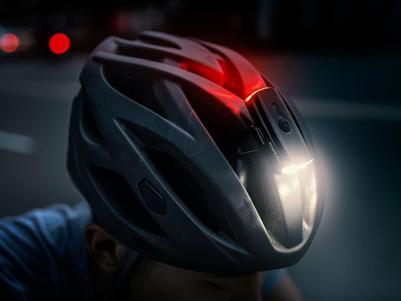 Topeak HeadLux-Dual-USB-USB-rechargeable-helmet-light-front-140-lms-rear-10-lms 2022 5 Topeak HeadLux-Dual-USB-USB-rechargeable-helmet-light-front-140-lms-rear-10-lms 2022 - Image 3